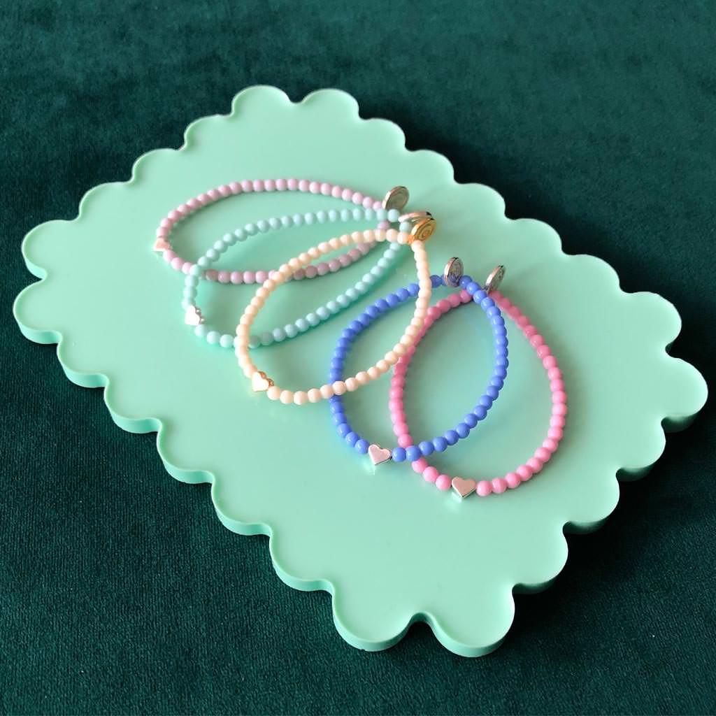 Dana Levy Mini Heart Charm Glass Bead Bracelet - Pastels Green Scallop